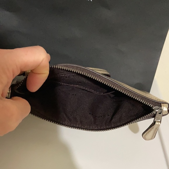 Coach Sm wristlet in polished leather - Picture 9 of 9